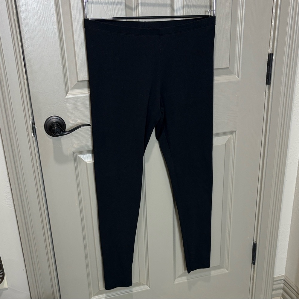 Felina Classic Black Leggings NWOT